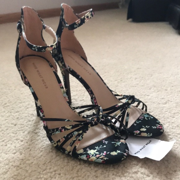Who What Wear Shoes - NWT Who What Wear Black Strappy Floral Sandal